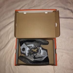 Boys kobe 9 basketball shoes